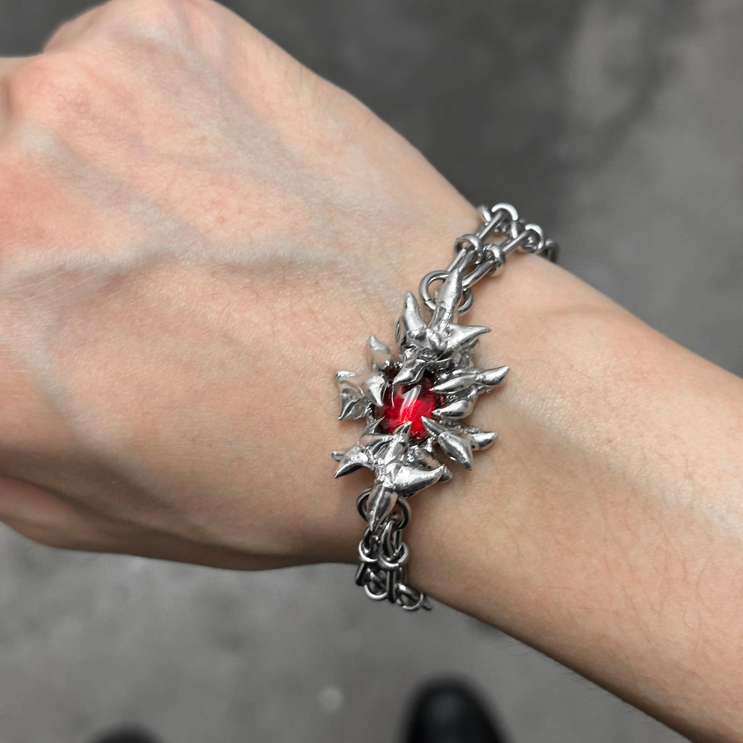 Soldered red gem thorns bracelet