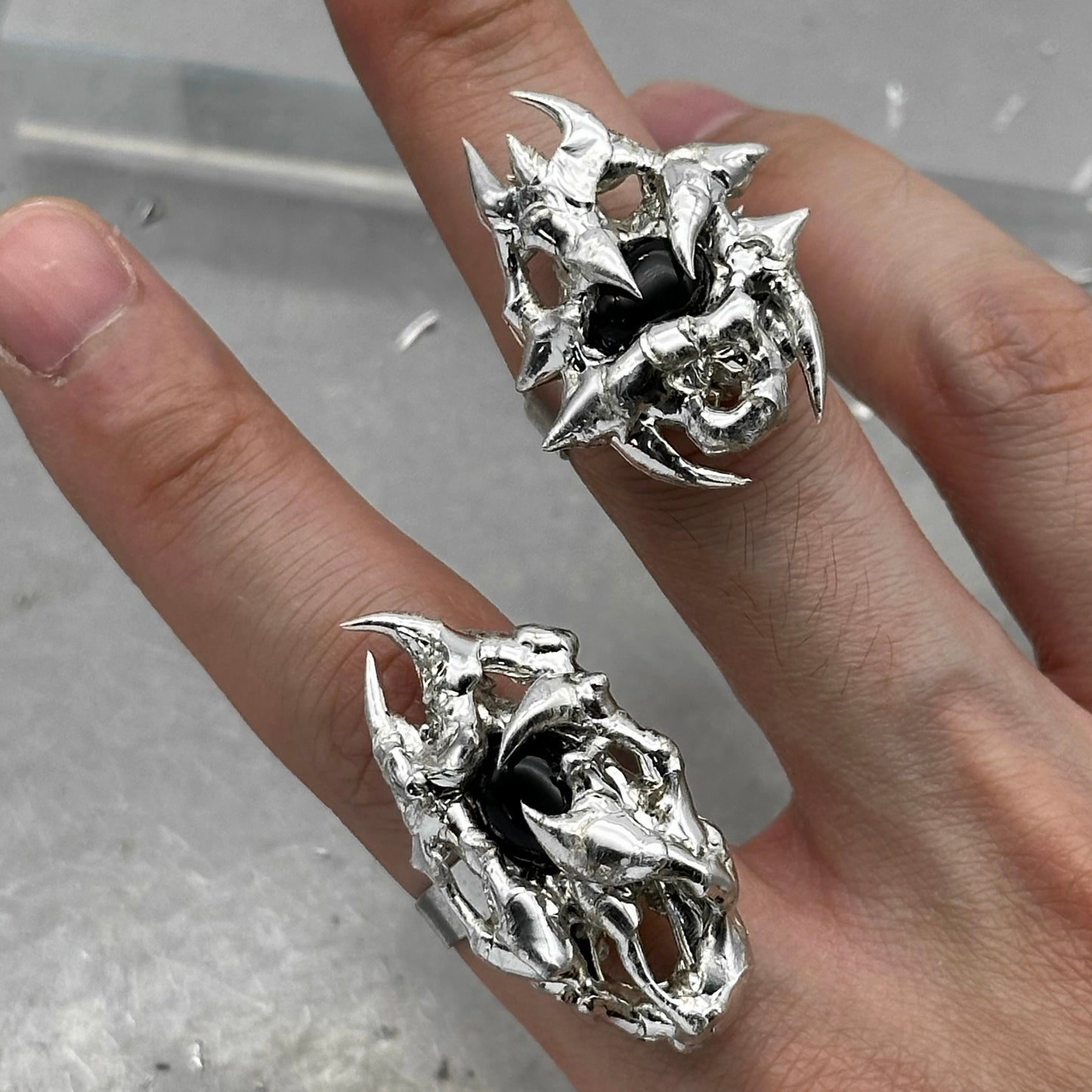 Soldered black open ring