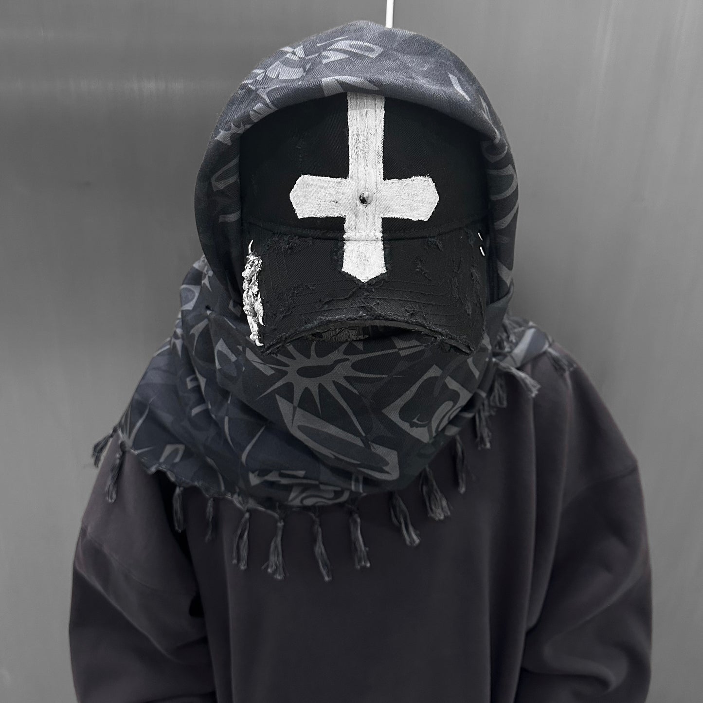 Upside Down Cross Soldered Thorns Cap