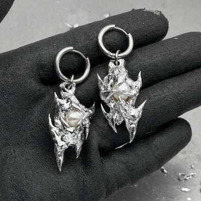 Soldered Pearl Spiky Earrings 02