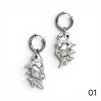 Soldered Thorns Pearl Earrings