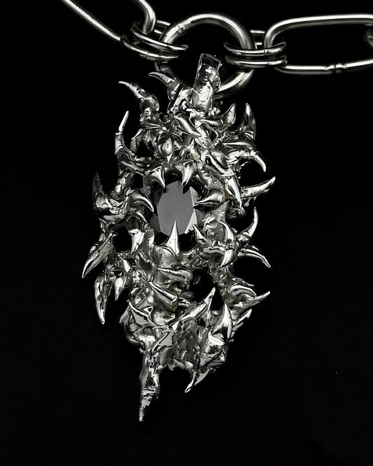 Soldered black gem pendant chunky necklace