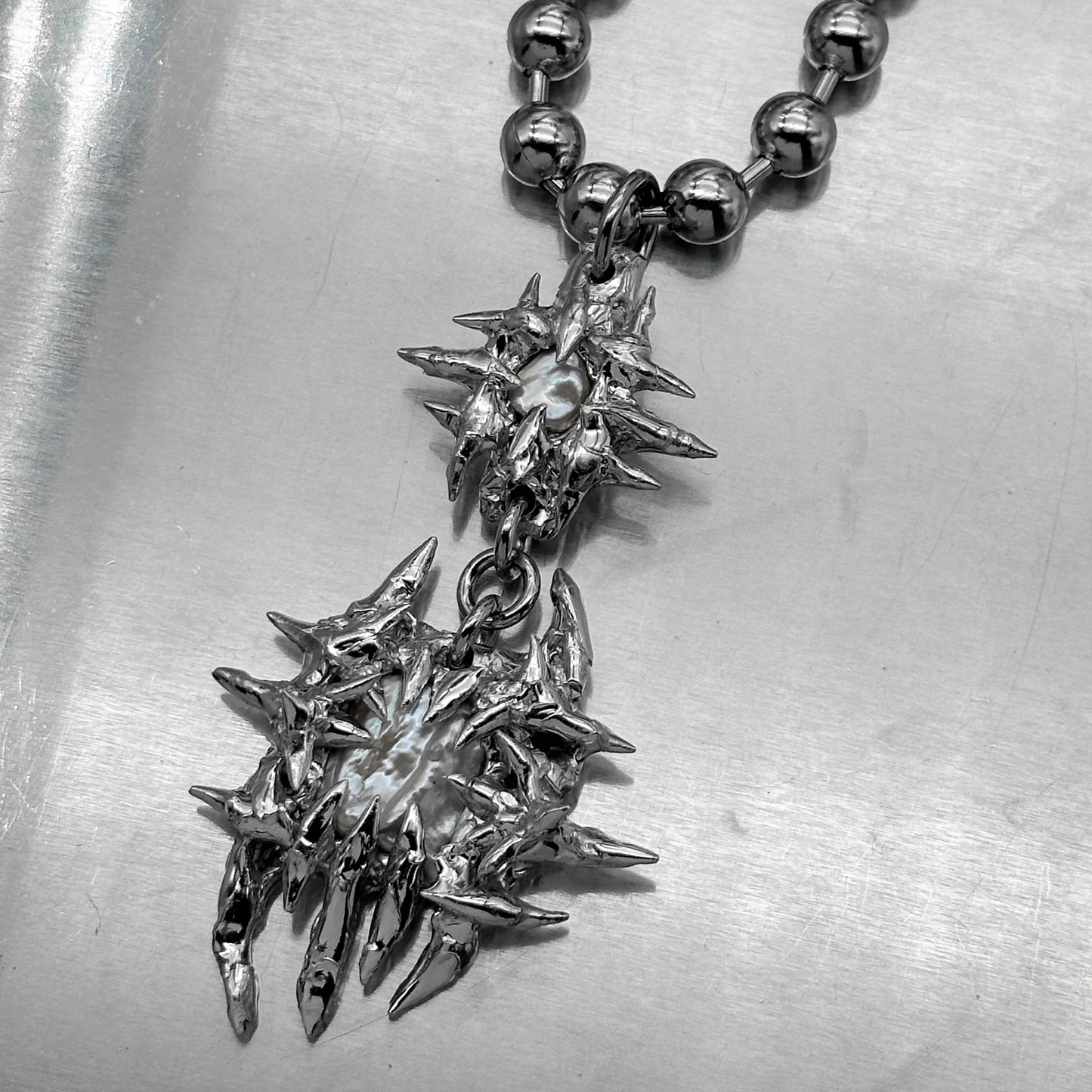 Soldered Pearl Irregular Thorns Ball Chain Necklace