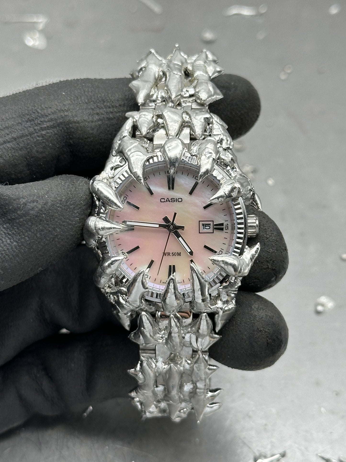 Soldered pink pearl watch 49