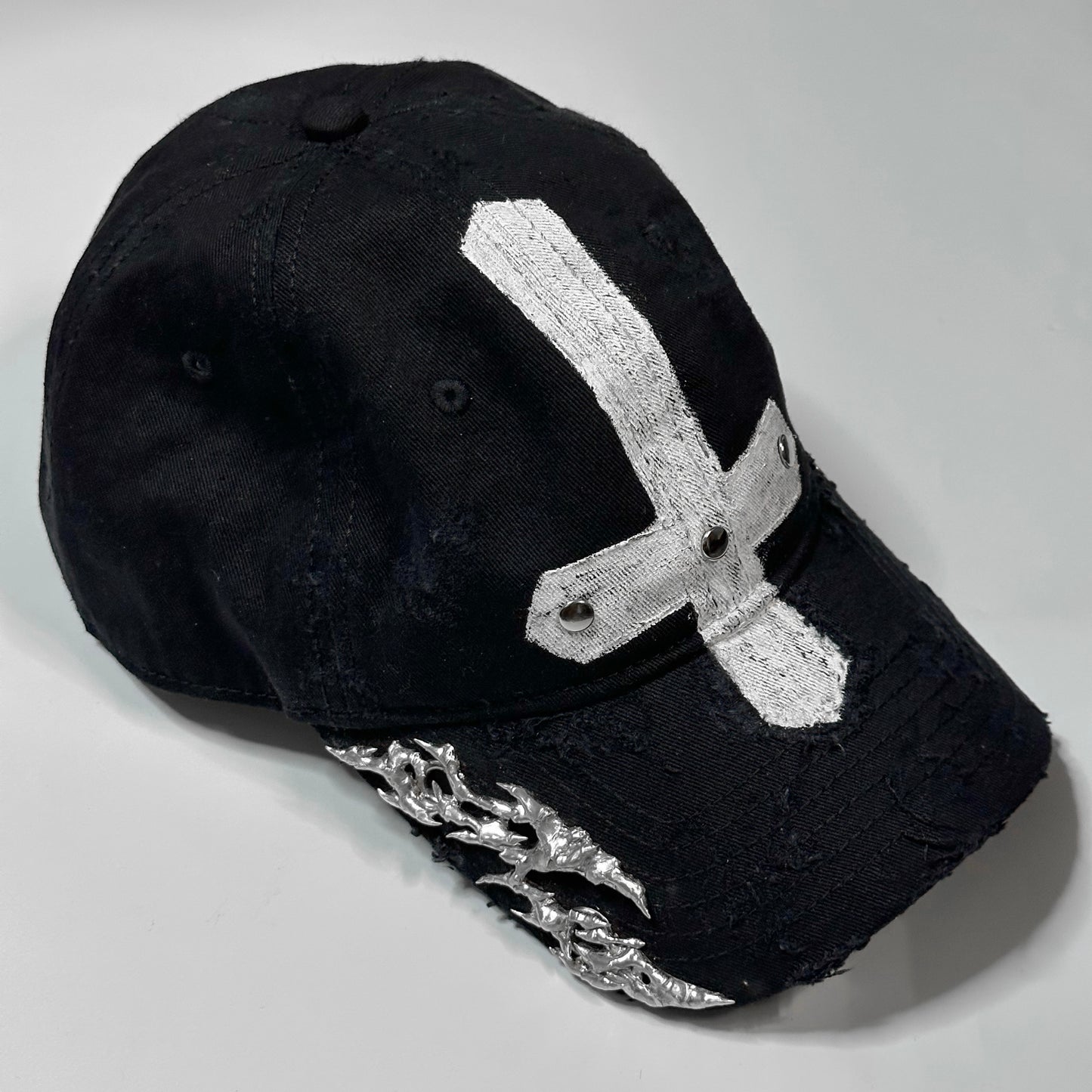 Upside Down Cross Soldered Thorns Cap 02