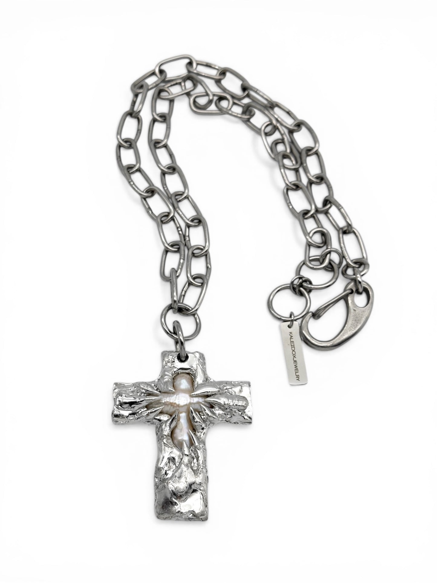 Soldered Pearl Pendant Necklace