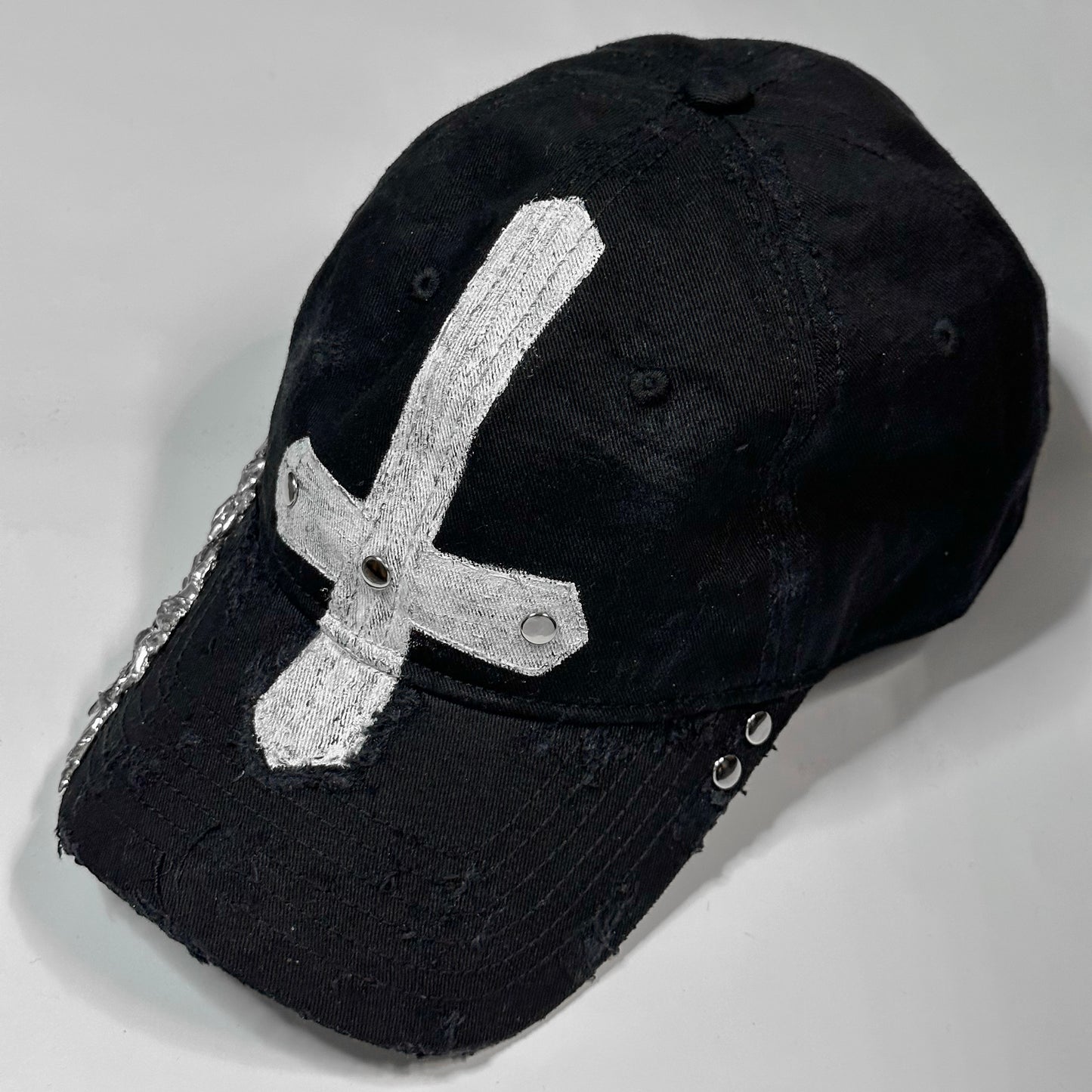 Upside Down Cross Soldered Thorns Cap 02