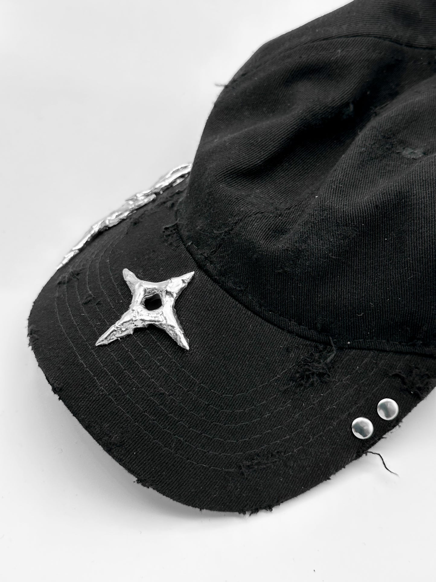 Soldered Thorns & Star Worn Out Caps