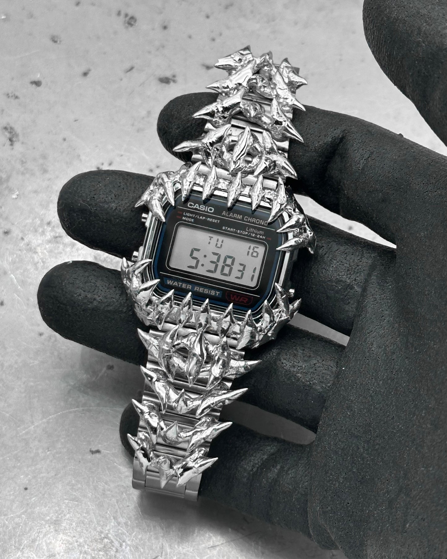 [MADE-TO-ORDER] Soldered Thorns Digital C Watch (Ver.2)